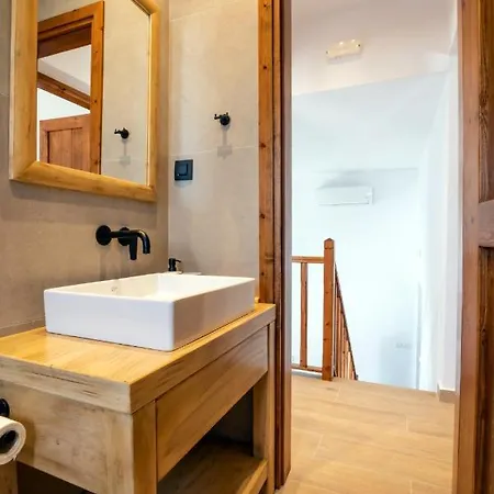 Cato Agro 1, Seafront With Private Pool