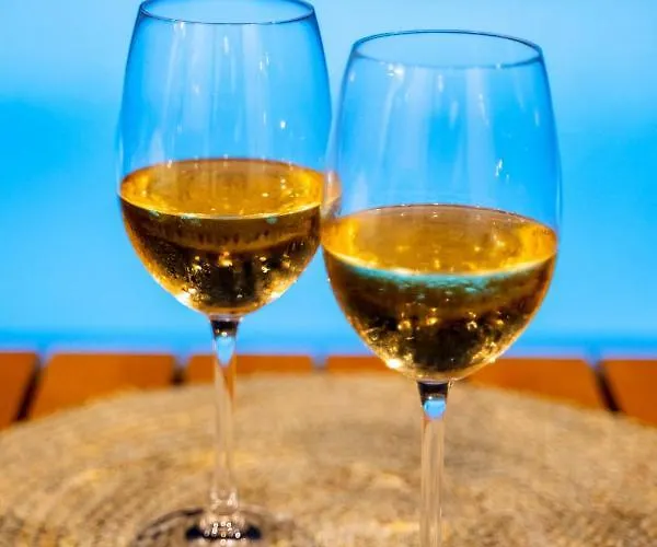 Cato Agro 1, Seafront With Private Pool *