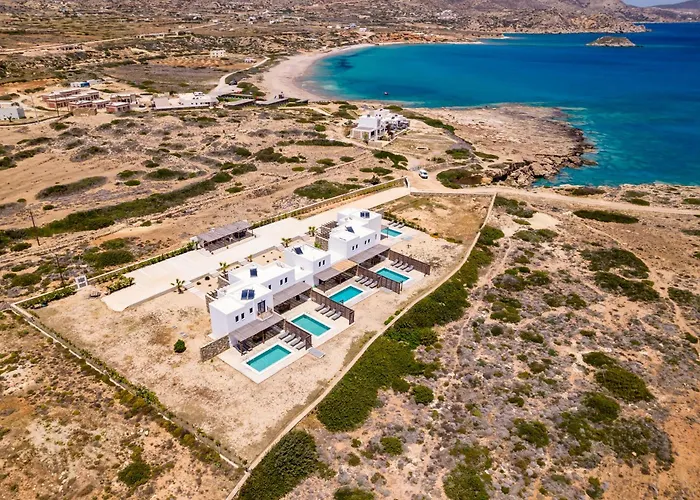 Cato Agro 1, Seafront With Private Pool *