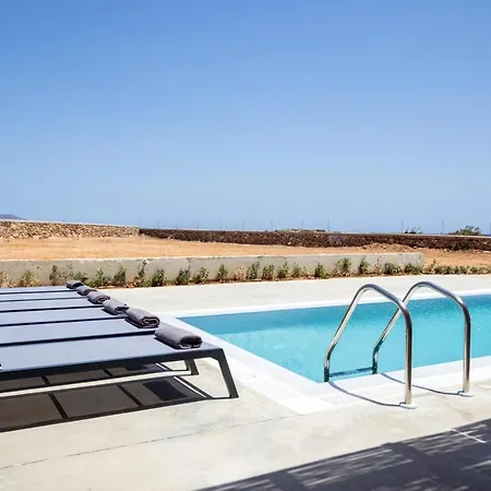 Cato Agro 1, Seafront With Private Pool * Αφιάρτης