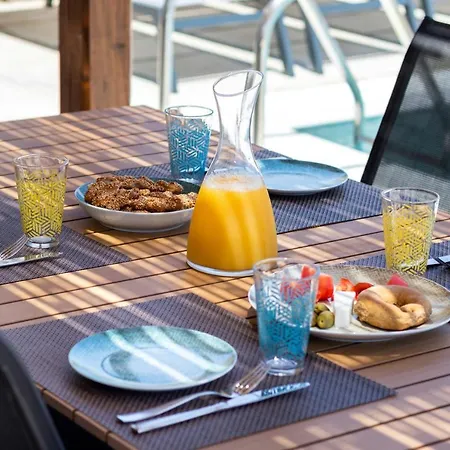 ヴィラ Cato Agro 1, Seafront With Private Pool *