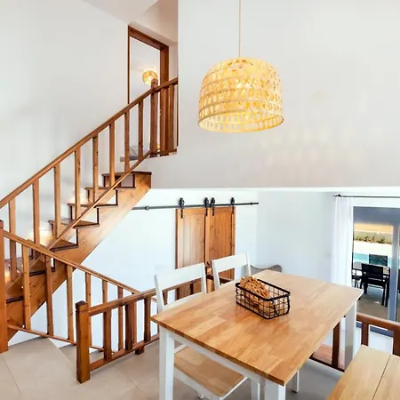 Cato Agro 1, Seafront With Private Pool * Afiartis