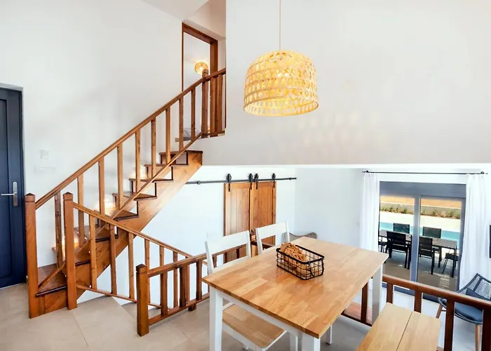 Cato Agro 1, Seafront With Private Pool * Afiartis